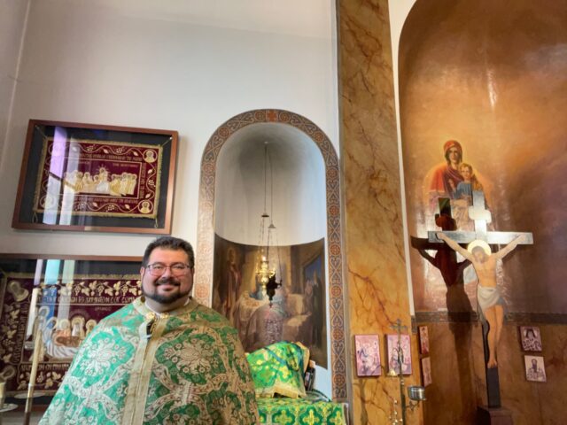 FrNeofitosBeforetheChalice