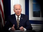 Ο Πρόεδρος Μπάιντεν ζήτησε από την Επιτροπή Εμπορίου να εξετάσει γιατί αυξάνεται η τιμή της βενζίνης