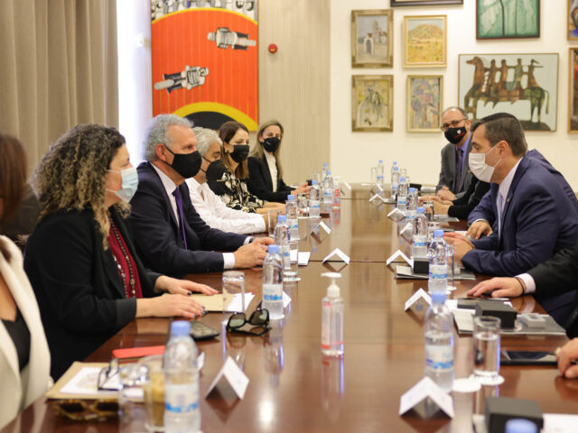 Επίτροπος Προεδρίας – Συνάντηση μ