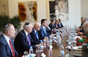 Τη στρατηγική συνεργασία Κύπρου-Ισραήλ-Ελλάδας συζήτησε ο Φωτίου με οργανώσεις από τις ΗΠΑ