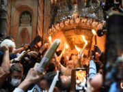 Με λαμπρότητα η τελετή Αφής του Αγίου Φωτός στα Ιεροσόλυμα