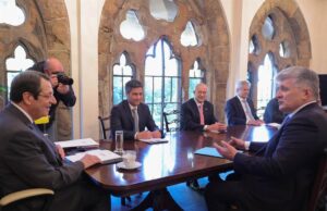 Πρόταση για υιοθέτηση τολμηρών ΜΟΕ έθεσε ο ΠτΔ σε Γιέτζια