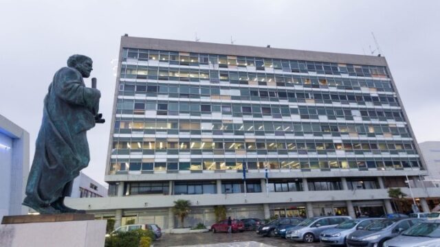 w23-141515FIAqoyQXIAQWzL