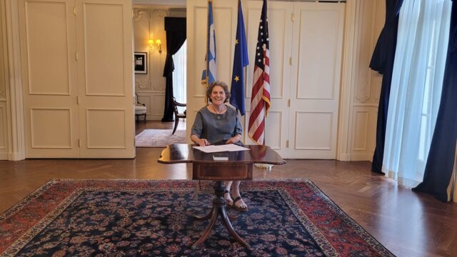 4D8166A8-336C-477E-B26F-956E16066436