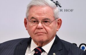 Menendez: Turkey unwilling to resolve issues before F-16 purchase