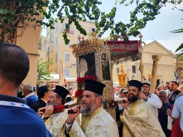 98267D85-4AEF-4D9D-803E-F62E9097FC1C