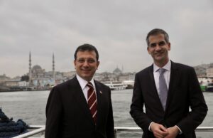 Ακυρώνει ο δήμαρχος Αθηναίων την επίσημη επίσκεψή του στη Σμύρνη