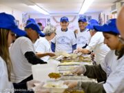 Πάνω από 1.000 γεύματα αγάπης από τον Σύλλογο Ελληνοαμερικανών Ιδιοκτητών Ακινήτων