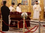 Σε λαϊκό προσκύνημα το σκήνωμα του Αρχιεπισκόπου Κύπρου
