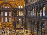 Οι εντυπώσεις αξιωματούχου του Βατικανού από την επίσκεψή του στην Αγιά Σοφιά (τζαμί): «Σε κατακλύζει ένα γκρίζο συναίσθημα…»