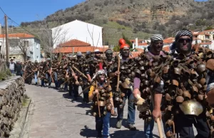 H Αποκριά των κουδουνιών στο Μεσότοπο της δυτικής Λέσβου