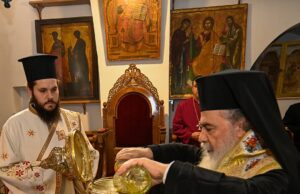 Tο μύρο για τη στέψη του Βασιλιά Καρόλου καθαγιάστηκε στα Ιεροσόλυμα