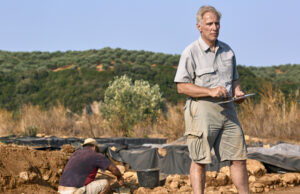 UMSL Professor Michael Cosmopoulos among Greece’s “Immortals”