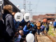 Ογδόντα χρόνια από την αναχώρηση του πρώτου συρμού για το Άουσβιτς – Σε κλίμα συγκίνησης η πορεία μνήμης