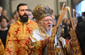 Εκτός Φαναρίου ο Μέγας Αρχιμανδρίτης Αγαθάγγελος