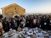 Tο έθιμο της Παναγίας Μεσοσπορίτισσας στην Ελευσίνα και η τέχνη της Ξερολιθιάς στον Αντιπροσωπευτικό Κατάλογο Άυλης Πολιτιστικής Κληρονομιάς της Ανθρωπότητας της UNESCO