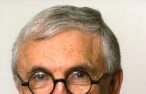 Philanthropist, Iowa businessman John Pappajohn dies at 94
