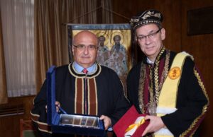 Επίτιμος διδάκτορας του Πανεπιστημίου Πατρών ο Άλμπερτ Μπουρλά