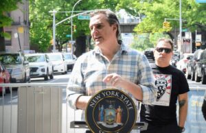 Senate Deputy Leader Michael Gianaris Joins 31st Ave Open Street, Rallies For Street Safety