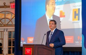 Στο συνέδριο του Economist ο περιφερειάρχης Κεντρικής Μακεδονίας Απ. Τζιτζικώστας