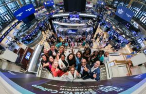 Senate Deputy Leader Gianaris Joins NYC KidsRISE to Ring NYSE Opening Bell