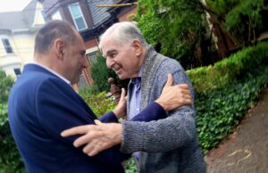 Στη Βοστώνη ο Γεραπετρίτης για εκδήλωση του Χάρβαρντ – Συναντήθηκε με τον Μάικλ Δουκάκη