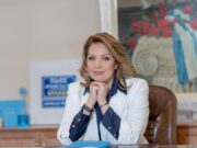 Βράβευση της προέδρου του ΕΟΤ για την προσφορά της στην ελαιοκομία