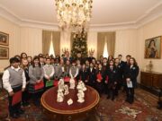 Τα παιδιά έψαλαν τα Κάλαντα στον Αρχιεπίσκοπο