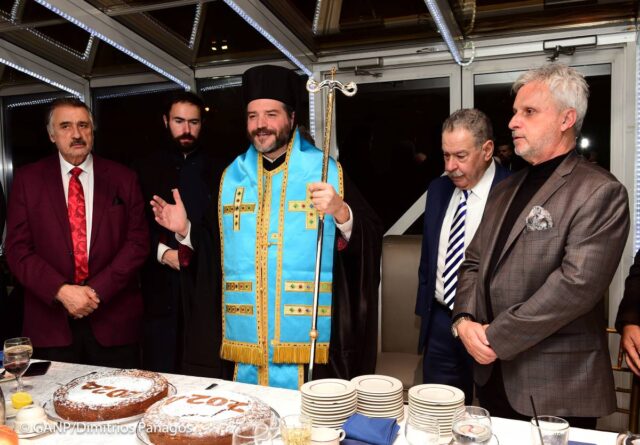 PAN GREGORIAN-VASILOPITA12a