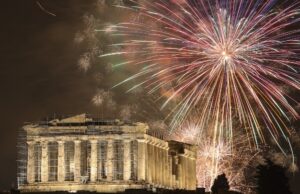 Φαντασμαγορική η υποδοχή του 2024 στην Αθήνα