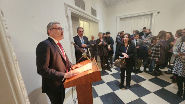 5A3E431A-5D3C-4A58-9B7D-8BBC376D687C