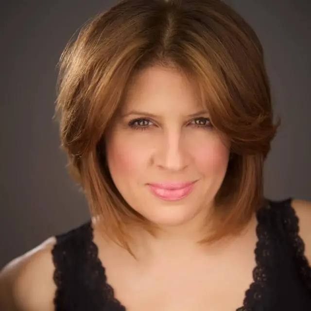 carie-karavas-headshot (1)