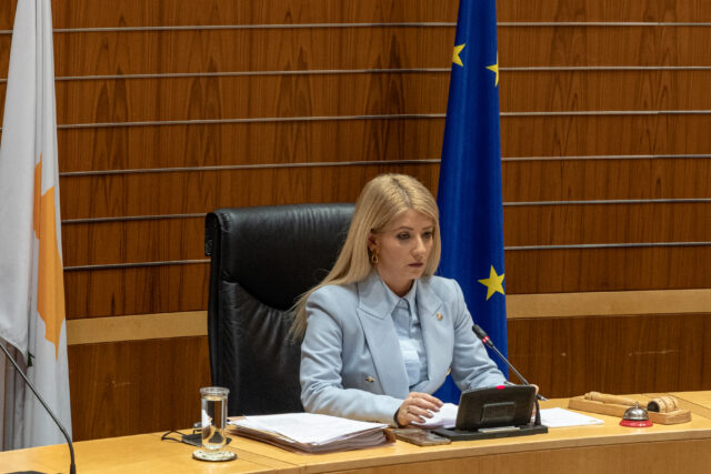 ΠΡΟΕΔΡΟΣ+ΒΟΥΛΗ+2