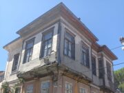 Καταρρέει το σπίτι του Ηλία Βενέζη στο μικρασιατικό Αϊβαλί