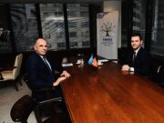 Βόρεια Μακεδονία: “Σημαντικό βήμα προόδου” η συνάντηση Γεραπετρίτη-Μουτσούνσκι