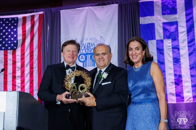 p329_AretiBratsis_AOLifetimeAwards