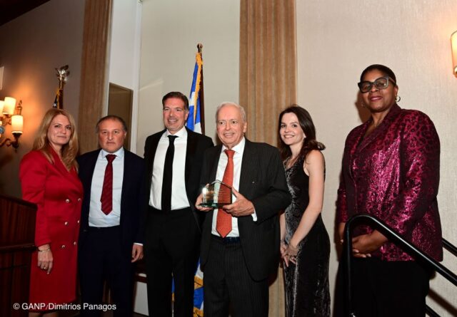 CHRISTMAS-RONALD MCDONALD5α