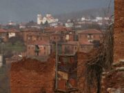 Στα πλίνθινα χωριά των Κορεστείων