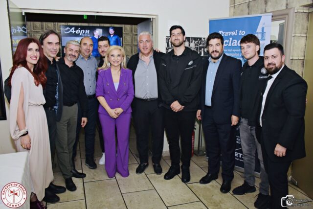 mpousis-pagkritia-enosi