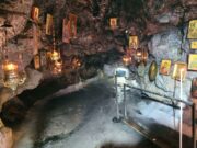 Εκεί που το βουνό συναντά την πίστη και το αγίασμα αναβλύζει μέσα σε μια σπηλιά