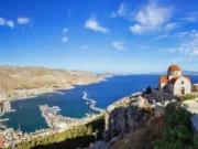Κάλυμνος: Το νησί που «σκαρφάλωσε» ψηλά στον τουριστικό χάρτη