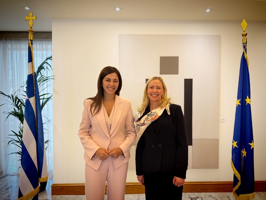 Zaharakis - Yale Pres IMG_4213